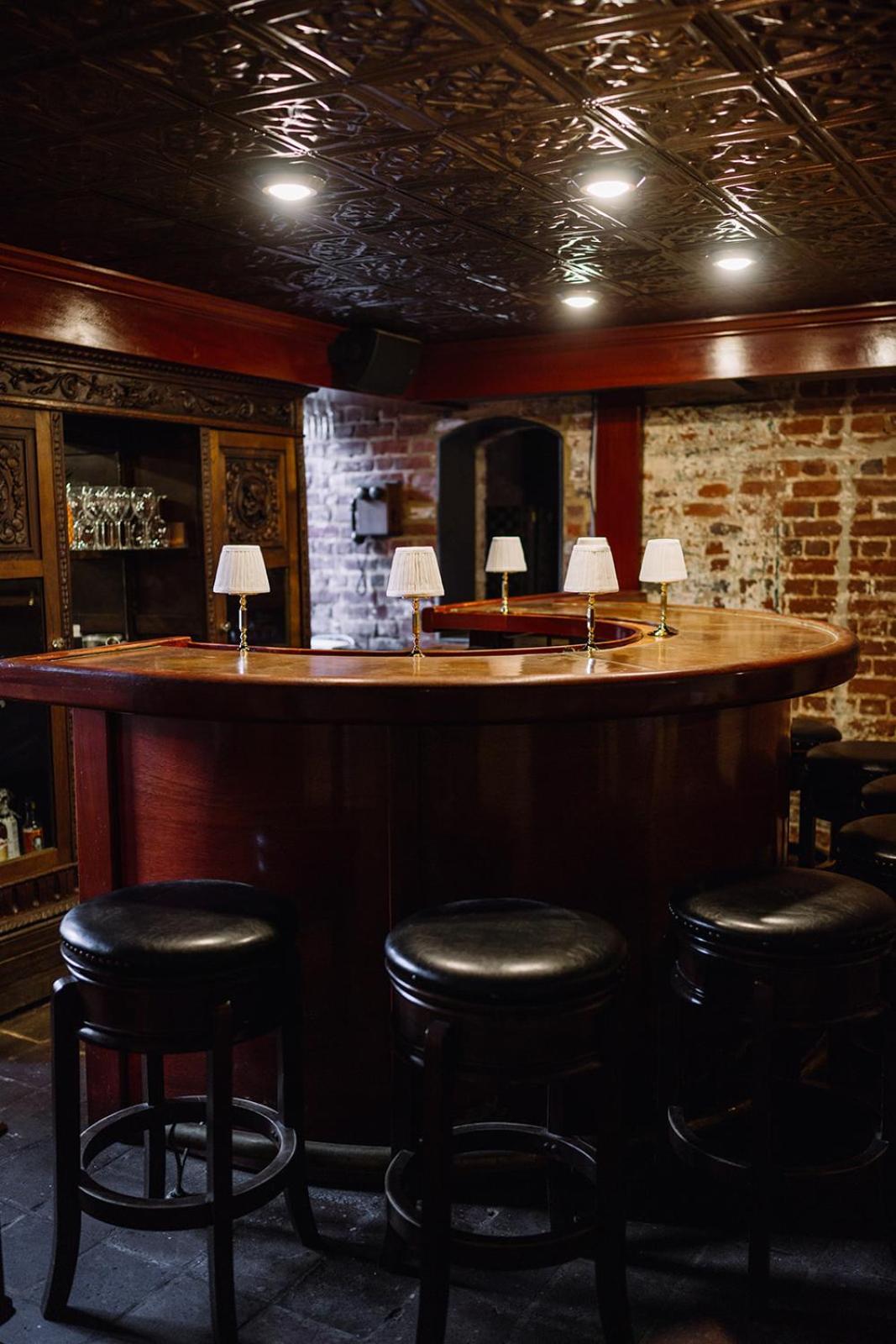 Ironclad Inn And Bourbon Room 프레드릭스버그 외부 사진