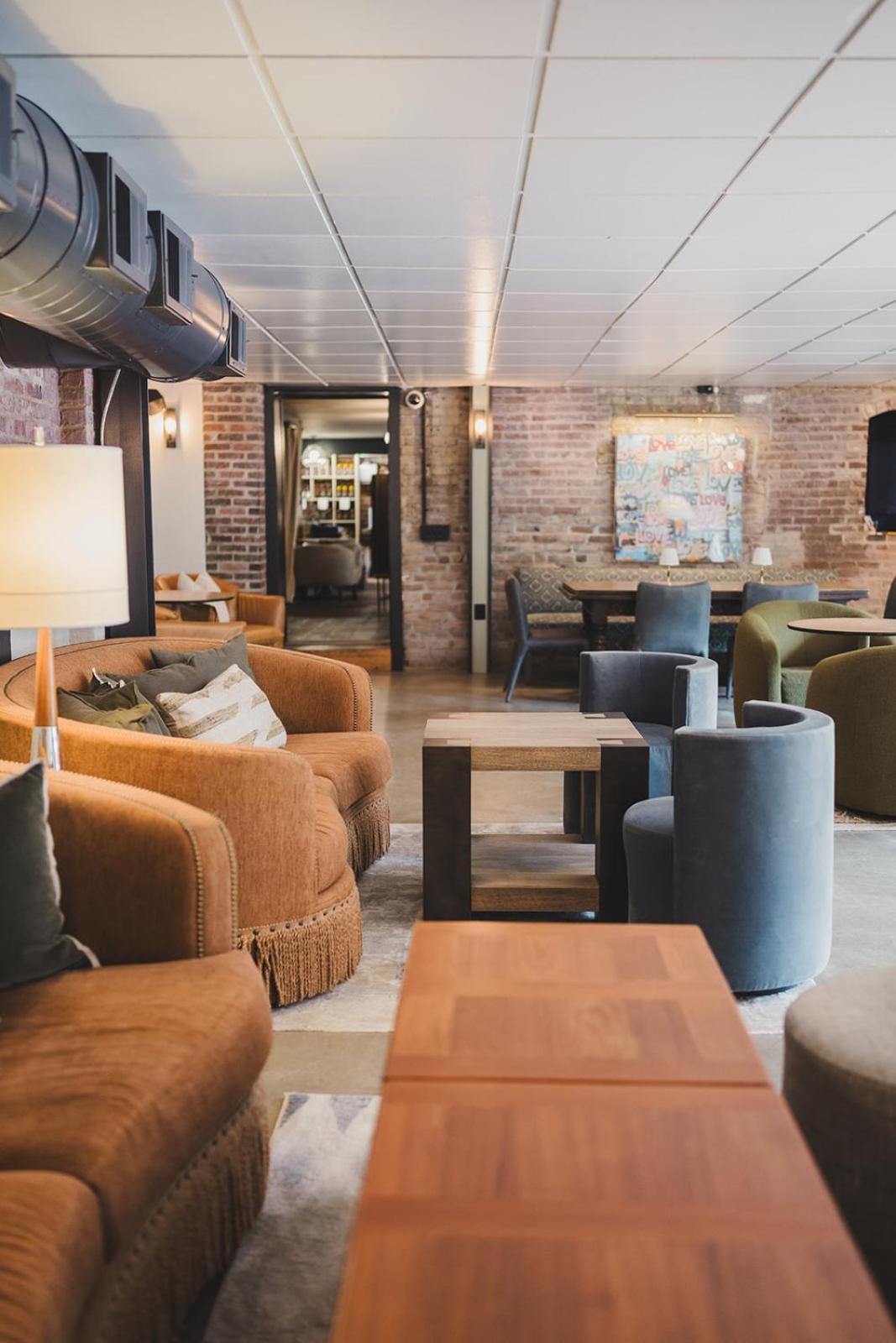 Ironclad Inn And Bourbon Room 프레드릭스버그 외부 사진